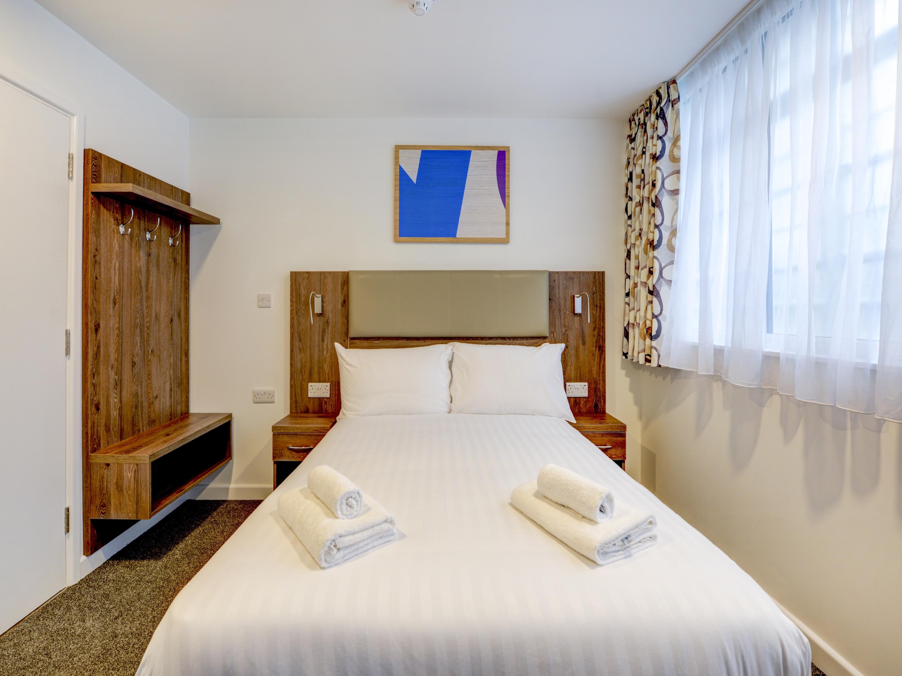 Oyo Plymouth Central Hotel Exterior photo