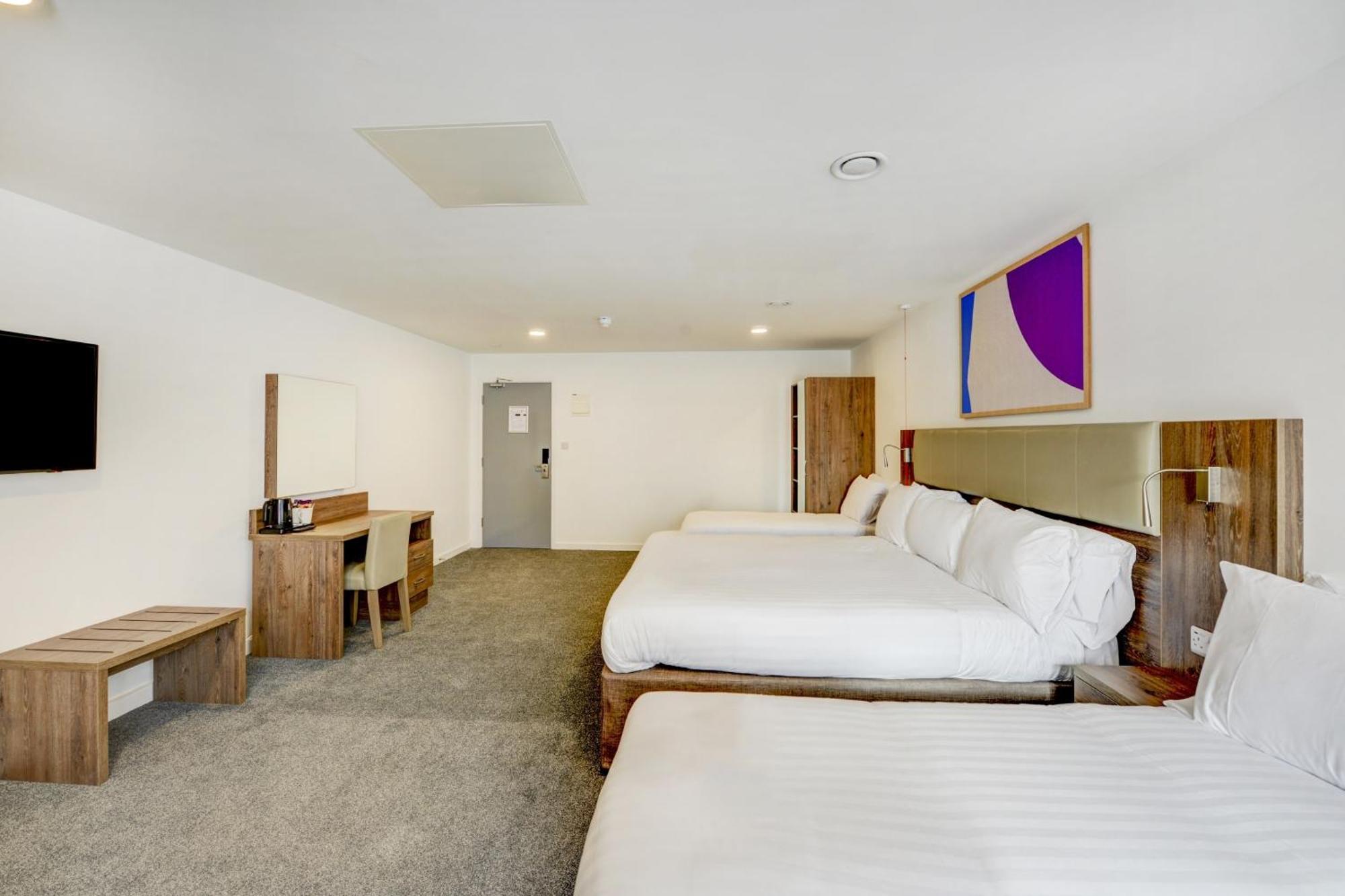 Oyo Plymouth Central Hotel Exterior photo